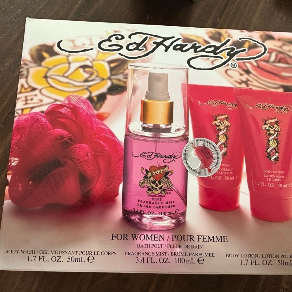 Ed Hardy Colorful Bath Set